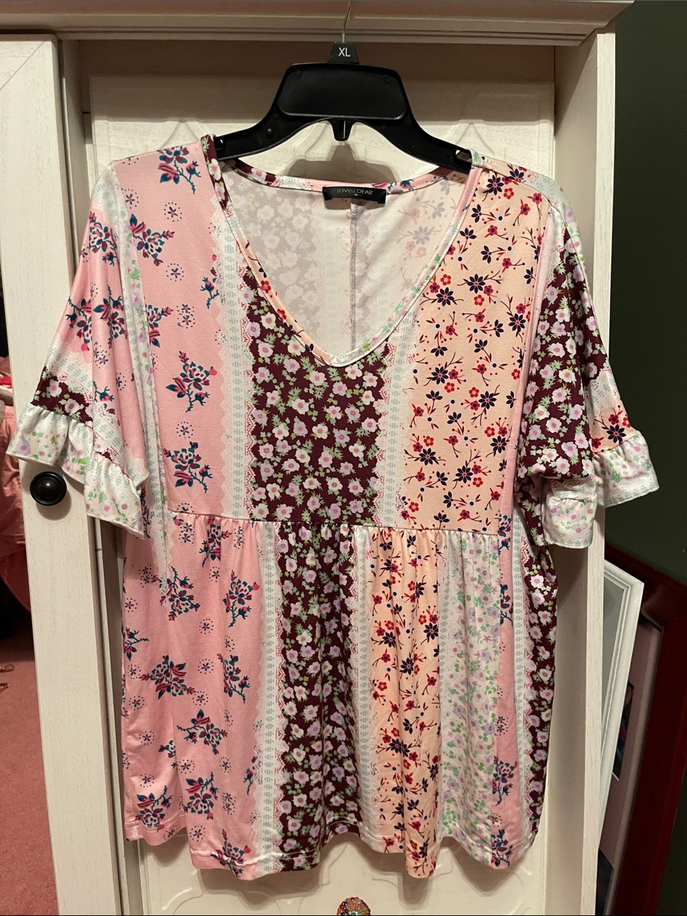 Patchwork Floral V-Neck Blouse in Pink size medium